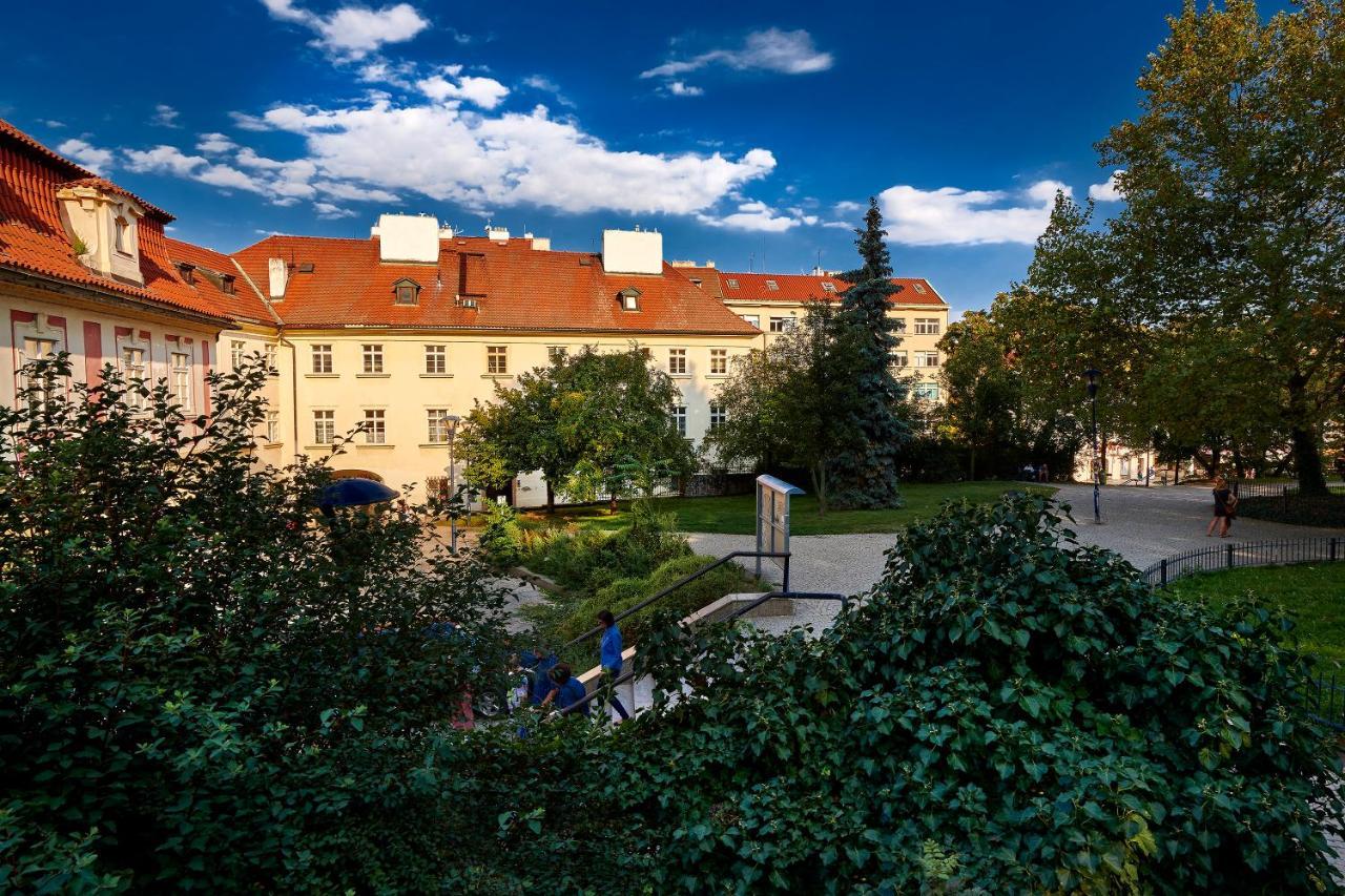 Downtown Suites Mala Strana Prag Eksteriør billede